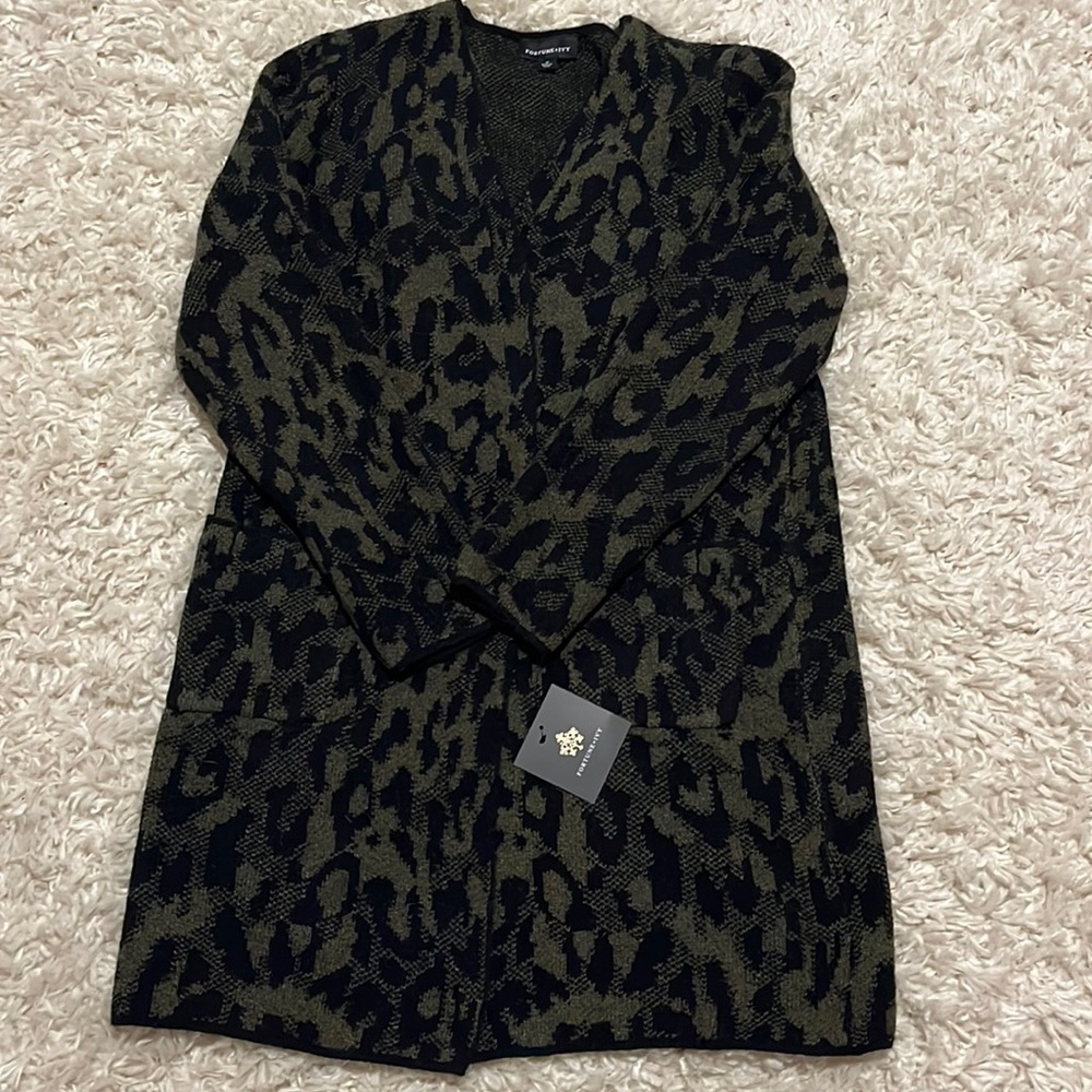 Fortune + Ivy long sleeve cardigan dark green, size M. New with tags.